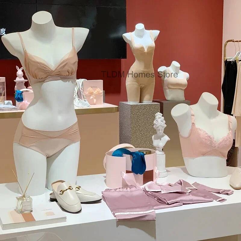 Half-length Underwear Mannequi - огляд і ціна Baby Clothing Stores